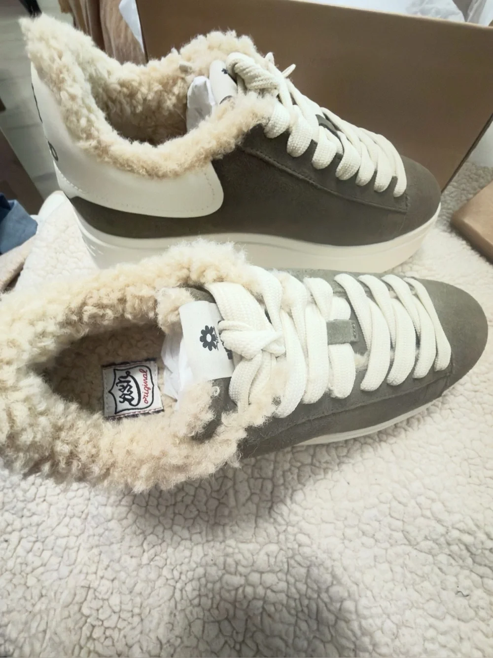 ASH Women's Moby-Be Kind Platform Sneaker- military/gardenia Fur lined size 10.5